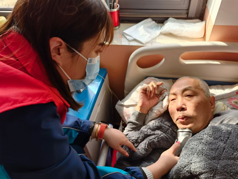 機關(guān)團(tuán)支部-回訪養(yǎng)老院志愿活動 (14)