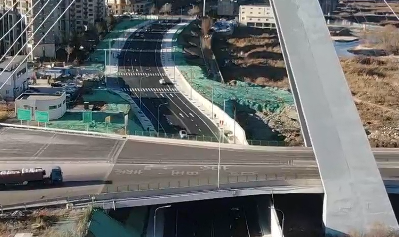 一公司承德高新區(qū)高鐵商圈崔梨溝段項(xiàng)目全線通車1