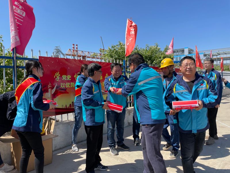 為項目人員發(fā)放活動定制禮物